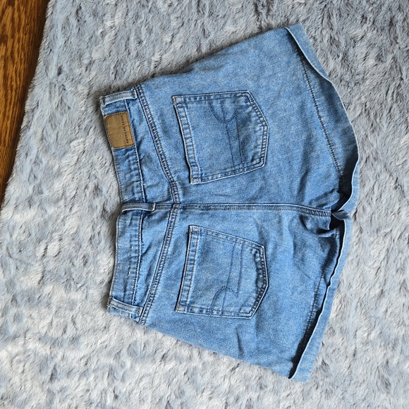 American Eagle Mom Shorts, Women's Size 2, Decent Condition - Picture 8 of 8